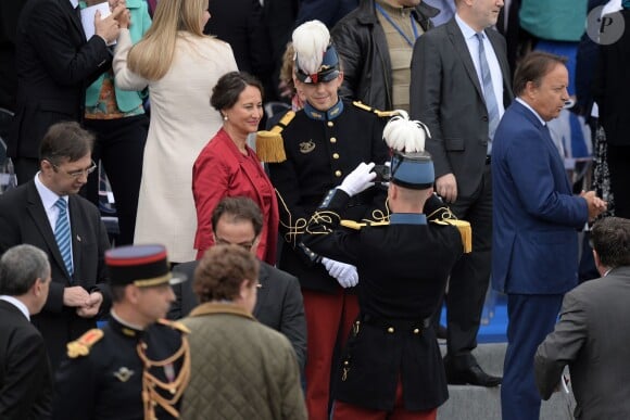 Ségolène Royal - Défilé pour la Fête nationale sur les Champs-Elysées en hommage aux sacrifice des troupes alliées dans la Première Guerre mondiale il y a cent ans. Le 14 juillet 2014.