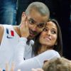 Tony Parker et sa fiancée Axelle après avoir décroché le titre de champion d'Europe de basket le 22 septembre 2013 à Ljubjana
