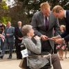 Le prince William, duc de Cambridge, en visite le 16 juillet 2014 au parc mémorial de la Première Guerre mondiale à Coventry en tant que président de Fields in Trust.
