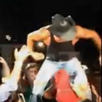 Tim McGraw : Agacée, la star country frappe une fan en plein concert
