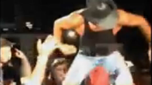 Tim McGraw : Agacée, la star country frappe une fan en plein concert