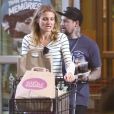 Exclusif - Cameron Diaz et son petit-ami Benjamin Madden (Benji Madden) sont aller au supermarché, chez Whole Foods en Floride, le 3 juillet 2014.