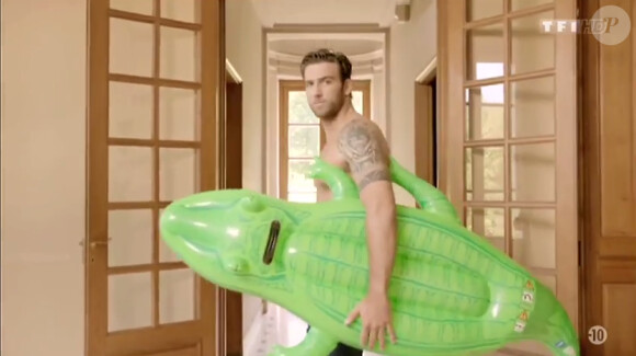 Aymeric dans le générique de Secret Story 8, sur TF1