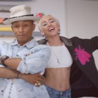 Miley Cyrus et Pharrell Williams font danser les filles sur ''Come Get It Bae''