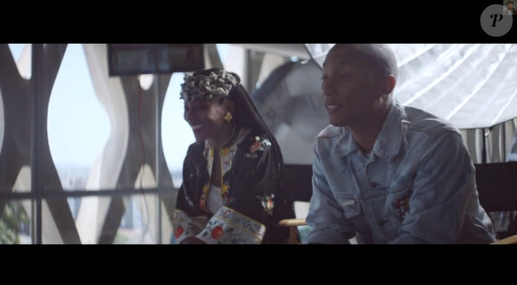 Image extrait du clip de Pharrell Williams, avec Miley Cyrus, "Come Get It Bae", juillet 2014.