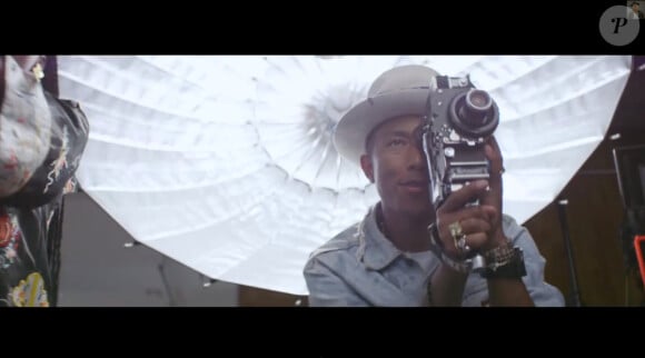 Image extrait du clip de Pharrell Williams, avec Miley Cyrus, "Come Get It Bae", juillet 2014.