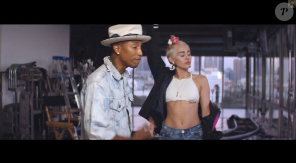 Image extrait du clip de Pharrell Williams, avec Miley Cyrus, "Come Get It Bae", juillet 2014.