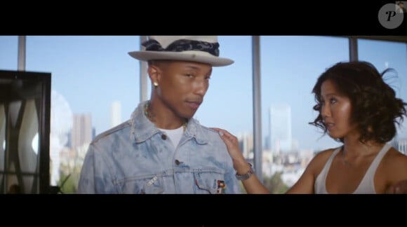 Image extrait du clip de Pharrell Williams, avec Miley Cyrus, "Come Get It Bae", juillet 2014.