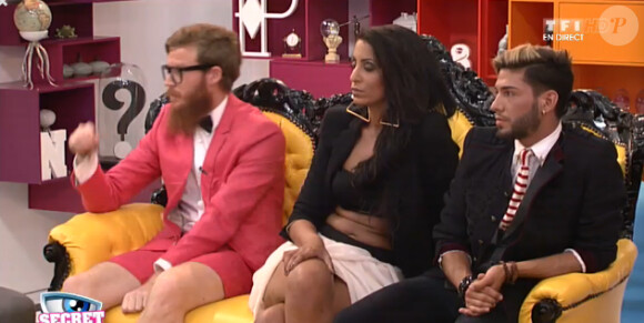 Leila et Sara dans l'hebdo de Secret Story 8, sur TF1, le vendredi 25 juillet 2014