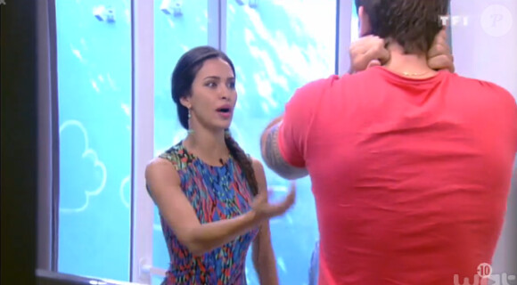 Leila et Sara dans l'hebdo de Secret Story 8, sur TF1, le vendredi 25 juillet 2014
