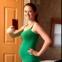Sarah Drew (Grey's Anatomy), enceinte : La rouquine affiche son joli 'baby bump'