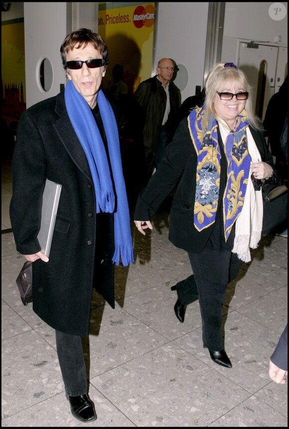 Robin Gibb et son épouse Dwina à Londres, le 29 décembre 2006.