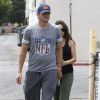 Ashton Kutcher et Mila Kunis (enceinte) font du shopping dans des magasins spécialisés dans l'art le 2 Août 2014 à Los Angeles.