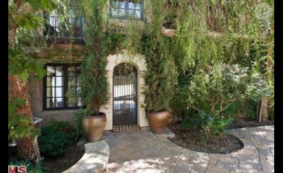 L'actrice Mischa Barton est en défaut de paiement sur sa maison de Beverly Hills, achetée en 2005 pour 6,4 millions de dollars.