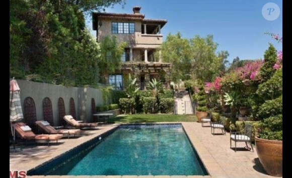 Mischa Barton est en défaut de paiement sur sa maison de Beverly Hills, achetée en 2005 pour 6,4 millions de dollars.