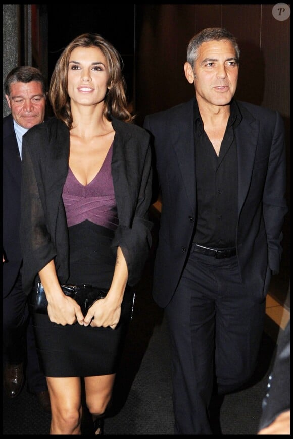Elisabetta Canalis et George Clooney, à Milan, le 28 septembre 2010.