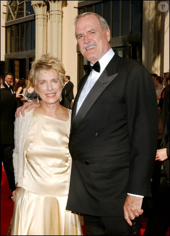 John Cleese et Alyce Faye Eichelberger à Los Angeles le 13 septembre 2004
