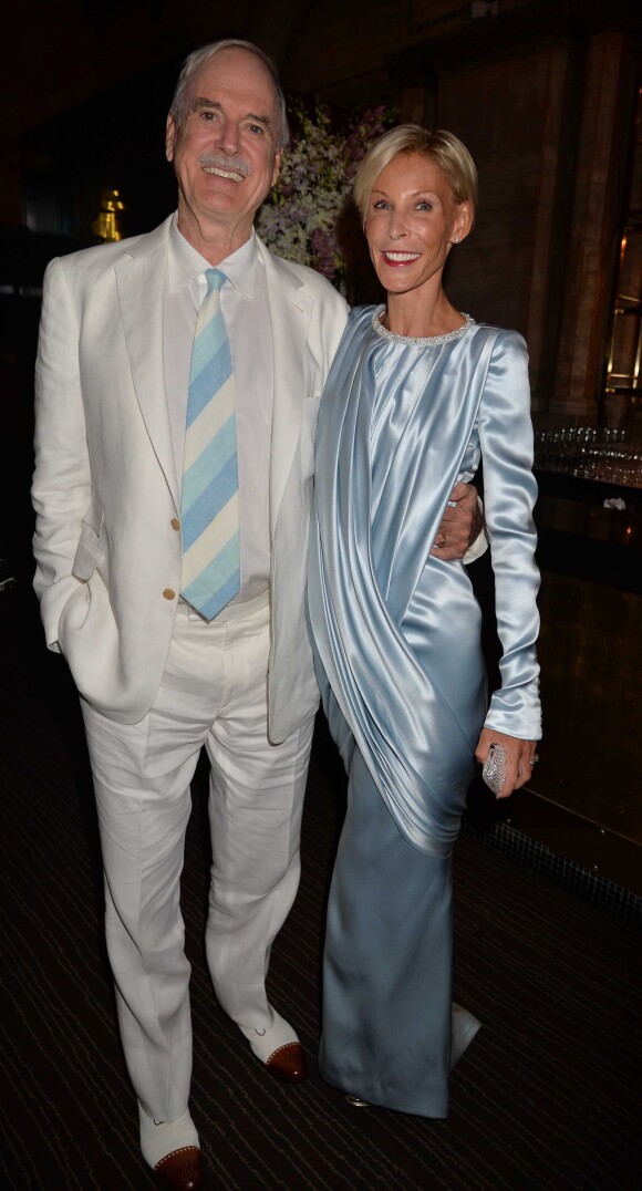 John Cleese et sa femme Jennifer Wade - Projection du film Gatsby le Magnifique" à Londres le 15 mai 2013.