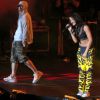 La chanteuse Rihanna et le rappeur Eminem en concert au Rose Bowl à Pasadena, le 7 août 2014, pour le coup d'envoi de leur Monster Tour.