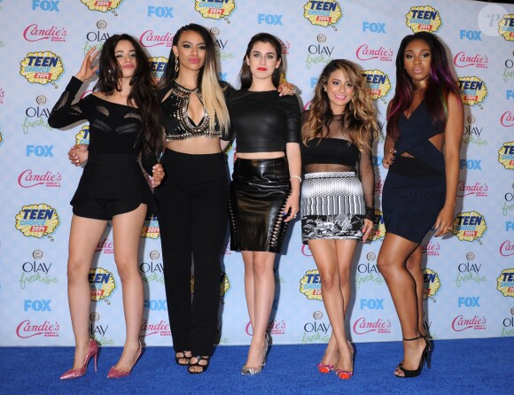 Camila Cabello, Dinah Jane Hansen, Lauren Jauregui, Ally Brooke, et Normani Hamilton du girlsband Fifth Harmony lors des Teen Choice Awards 2014. Los Angeles, le 10 août 2014.