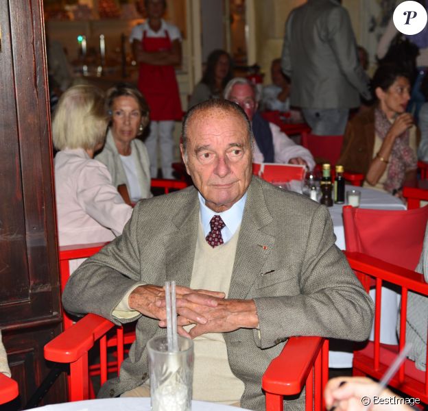 Exclusif - Jacques Chirac à la terrasse de chez Sénéquier à Saint Tropez, le 3 octobre 2013