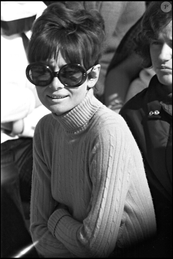 Audrey Hepburn à Saint-Moritz en Suisse (photo d'archive non datée)