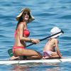 Alessandra Ambrosio et sa fille Anja font du paddle à Maui. Hawaï, le 13 août 2014.