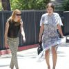 Demi Moore reçoit la visite de ses filles Rumer et Scout LaRue à l'occasion de la fête des mères à Pasadena, le 11 mai 2014. 