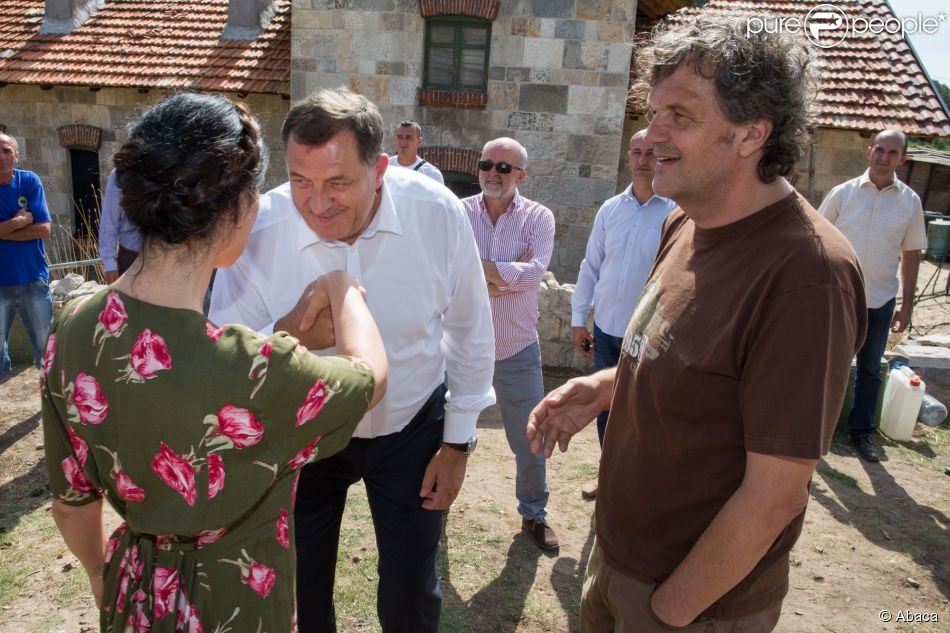 Le tournage du film d&#039;Emir Kusturica avec Monica Bellucci à Trebinje, dans le sud de la Bosnie - 20 août 2014. Le président de la République serbe de Bosnie Milorad Dodik est venu saluer l&#039;équipe.