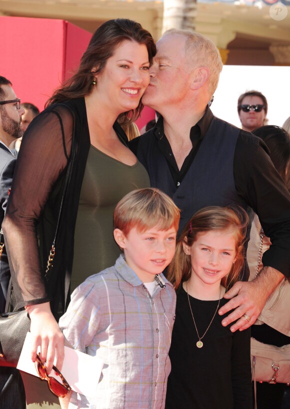 Neal McDonough, sa femme Ruvé McDonough et leurs enfants - Première du film "La Grande Aventure Lego" à Westwood, le 1er février 2014.