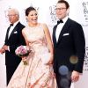 La princesse Victoria de Suède, superbe, a pris part avec son père le roi Carl XVI Gustaf de Suède et son mari le prince Daniel à la cérémonie du Polar Music Prize 2014 à Stockholm le 26 août 2014, décerné à Chuck Bery et Peter Sellars. La reine Silvia et la princesse Madeleine avaient refusé de participer à la cérémonie en raison du passé du lauréat Chuck Berry, reconnu coupable dans les années 1960 suite à des allégations de relations sexuelles avec une mineure de 14 ans.