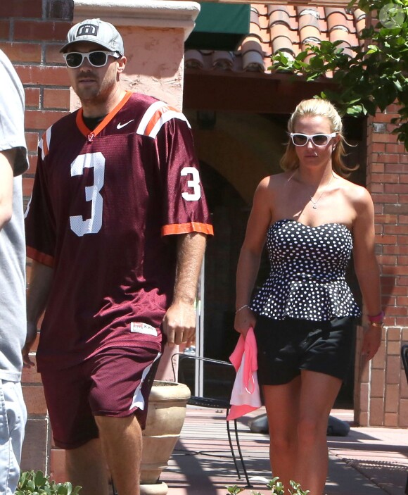 Britney Spears et David Lucado vont déjeuner au restaurant à Thousand Oaks, le 13 août 2014.