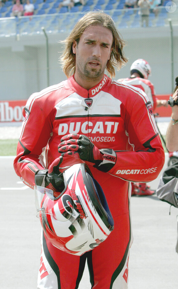Gabriele Batistuta à Doha le 2 octobre 2004. 