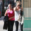 Exclusif - Charlize Theron et sa mère Gerda sortent de leur cours de gym à Beverly Hills, le 15 décembre 2013