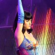  Katy Perry adopte la frange, tendance capillaire de la rentrée 2014 