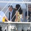 George Clooney reçoit la visite de sa fiancée Amal Alamuddin sur le tournage de la nouvelle publicité Nespresso à Cernobbio le 27 août 2014
