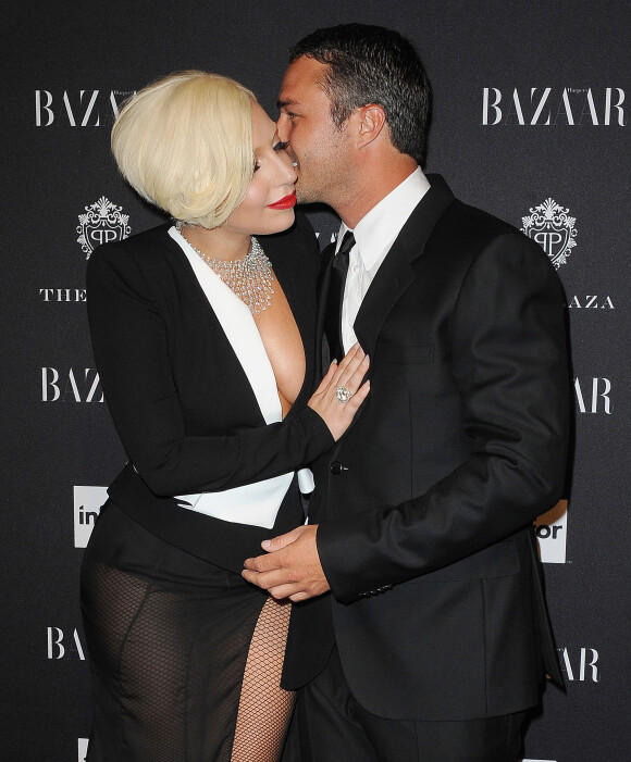 Lady Gaga et Taylor Kinney lors de la soirée "Harper's Bazaar Icons" à New York, le 5 septembre 2014.