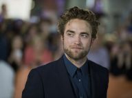 Robert Pattinson, coupe de cheveux sexy, face à la superbe Julianne Moore