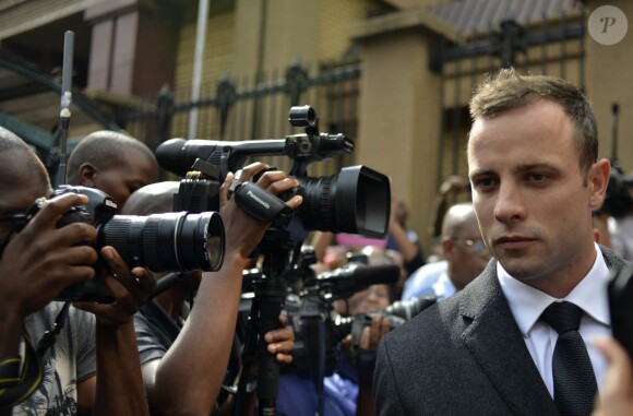 Oscar Pistorius à la sortie du tribunal de Pretoria le 7 mars 2014