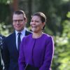 La princesse Victoria et son époux le prince Daniel de Suède visitant le Parc des sculptures à Umea le 11 septembre 2014