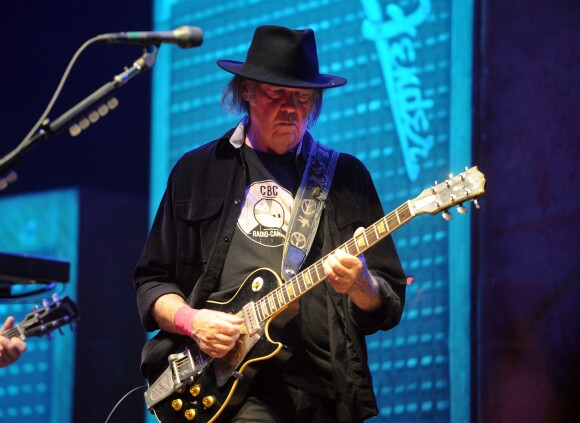 Neil Young lors d'un concert à Cologne, le 13 juillet 2013