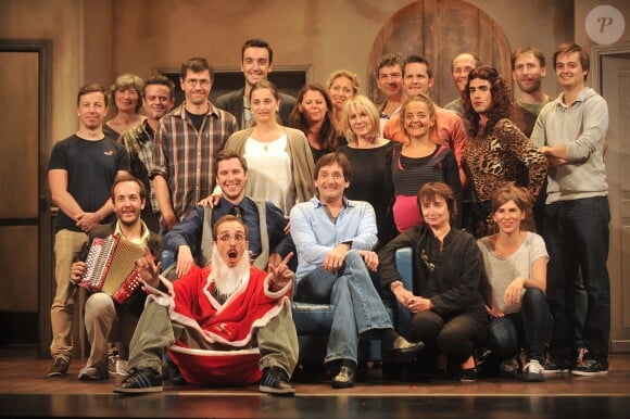 Benoit Moret, Marie Lanchas, Julien Ratel, Loïc Blanco, Nicolas Lumbredas, Emmanuelle Bougerol et Pierre Palmade - Filage de la pièce 'Le Père Noël est une ordure' mise en scène par Pierre Palmade au Théâtre Tristan Bernard à Paris le 11 septembre 2014.