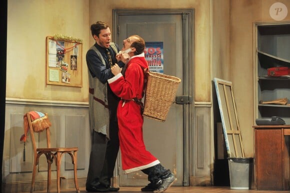Benoit Moret et Nicolas Lumbredas - Filage de la pièce 'Le Père Noël est une Ordure' mise en scène par Pierre Palmade au Théâtre Tristan Bernard à Paris le 11 septembre 2014.