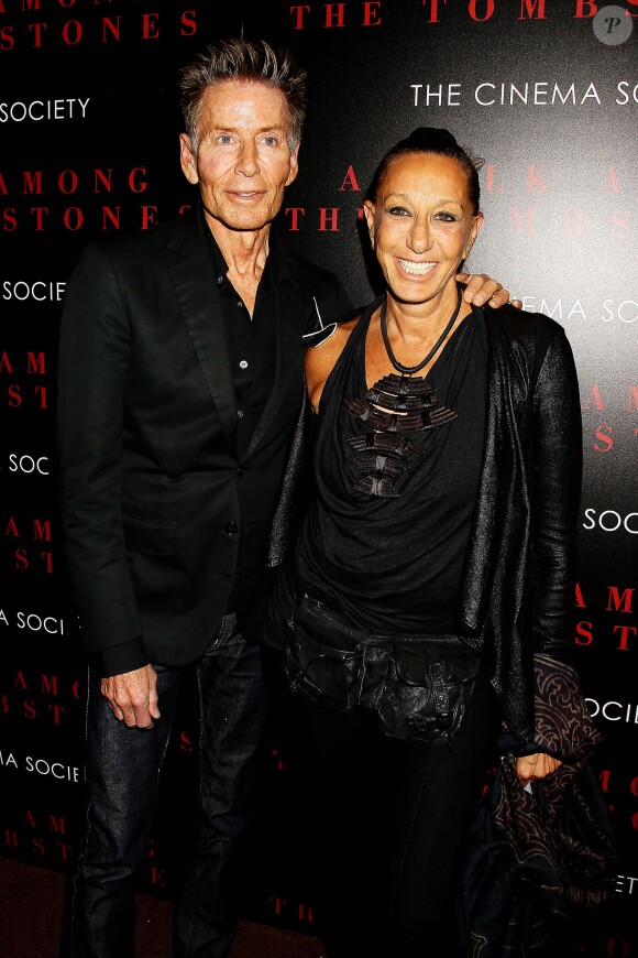 Calvin Klein et Donna Karen lors de la présentation du film Balade entre les tombes à New York le 17 septembre 2014