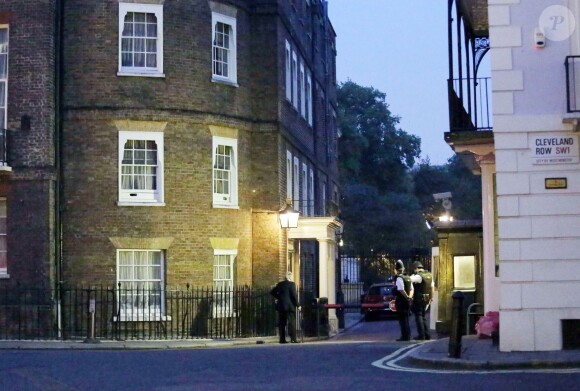 Des allées et venues ont eu lieu aux abords de Clarence House, à Londres, dans la soirée du 17 septembre 2014 pour la soirée des 30 ans du prince Harry.