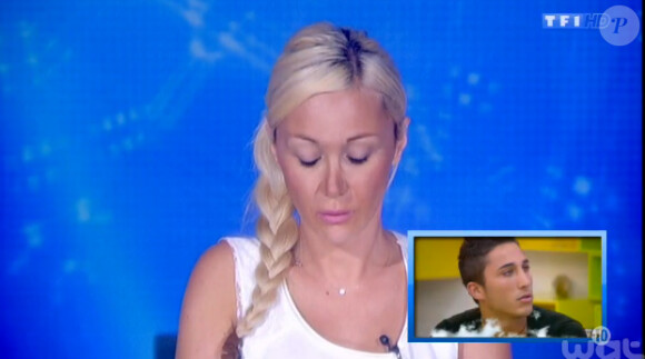 Julie, avant son élimination, dans l'émission hebdomadaire "Secret Story 8", le 19 septembre 2014 sur TF1.  