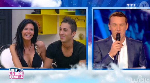 Nathalie et Vivian dans l'émission hebdomadaire de Secret Story 8. Le vendredi 19 septembre 2014, sur TF1.
