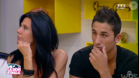 Nathalie et Vivian dans l'émission hebdomadaire de Secret Story 8. Le vendredi 19 septembre 2014, sur TF1.