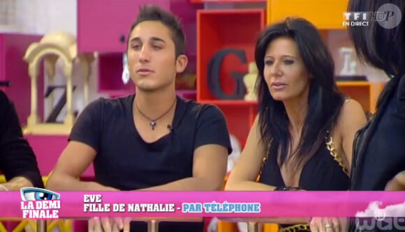 Nathalie et Vivian dans l'émission hebdomadaire de Secret Story 8. Le vendredi 19 septembre 2014, sur TF1.