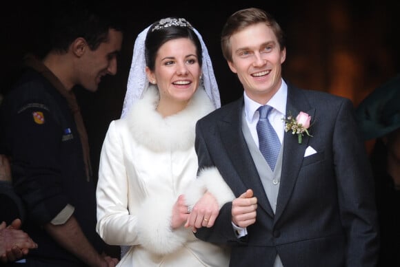 L'archiduc Christoph d'Autriche et l'archiduchesse Adélaïde (née Drapé-Frisch) quittent la basilique Saint-Epvre à Nancy après leur mariage religieux, le 29 décembre 2012. 
